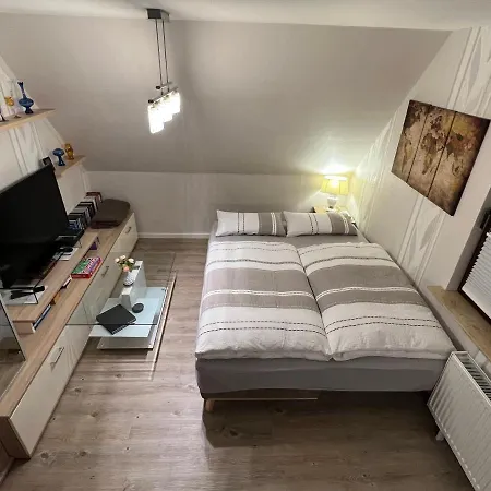 Peedy's Luxurioese 60m² Mit Balkonterrasse * 슈타데