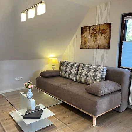 Peedy's Luxurioese 60m² Mit Balkonterrasse Апартаменты