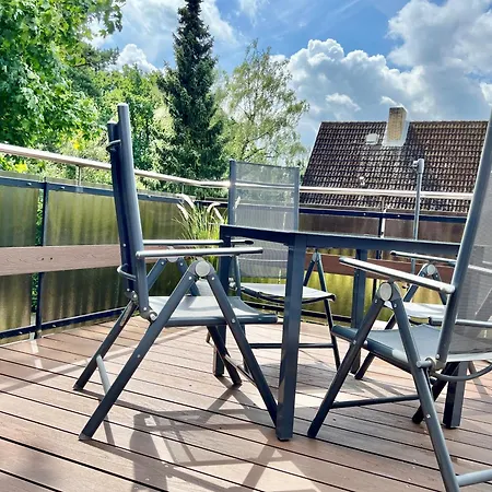 Peedy's Luxurioese 60m² Mit Balkonterrasse Στάντε