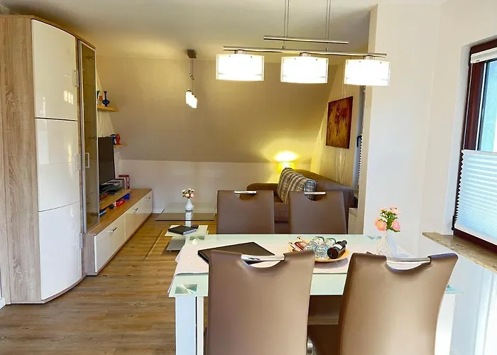 Peedy's Luxurioese 60m² Mit Balkonterrasse * Stade