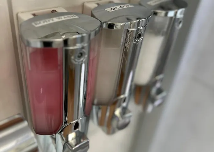 Peedy's Luxurioese 60m² Mit Balkonterrasse Apartman